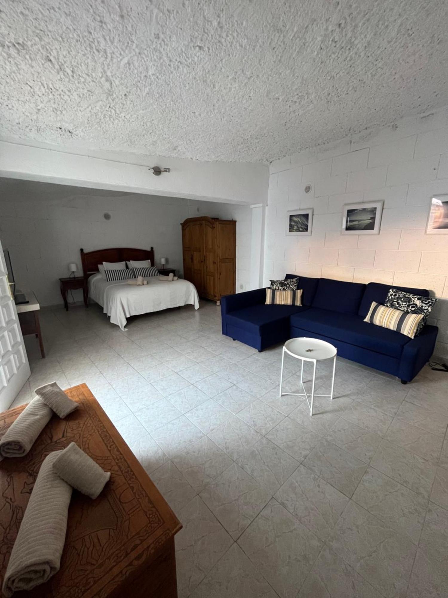 Whispering Tides Villa Канделария Екстериор снимка